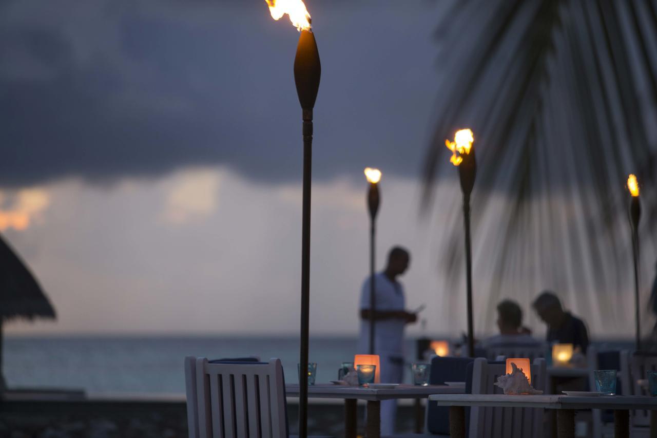 Four Seasons Resort Maldives At Kuda Huraa Esterno foto