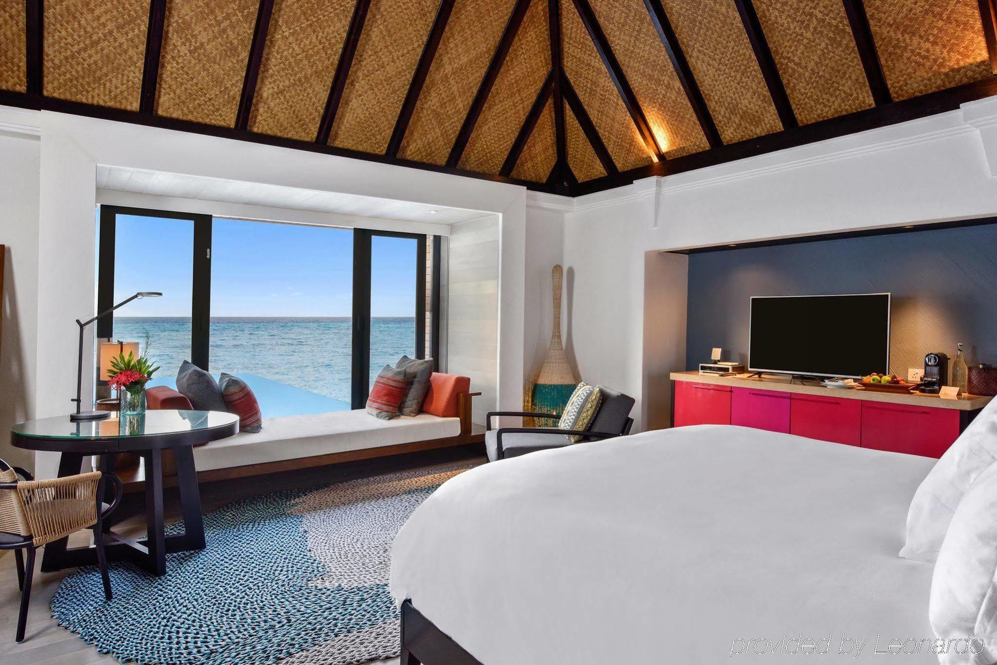 Four Seasons Resort Maldives At Kuda Huraa Esterno foto