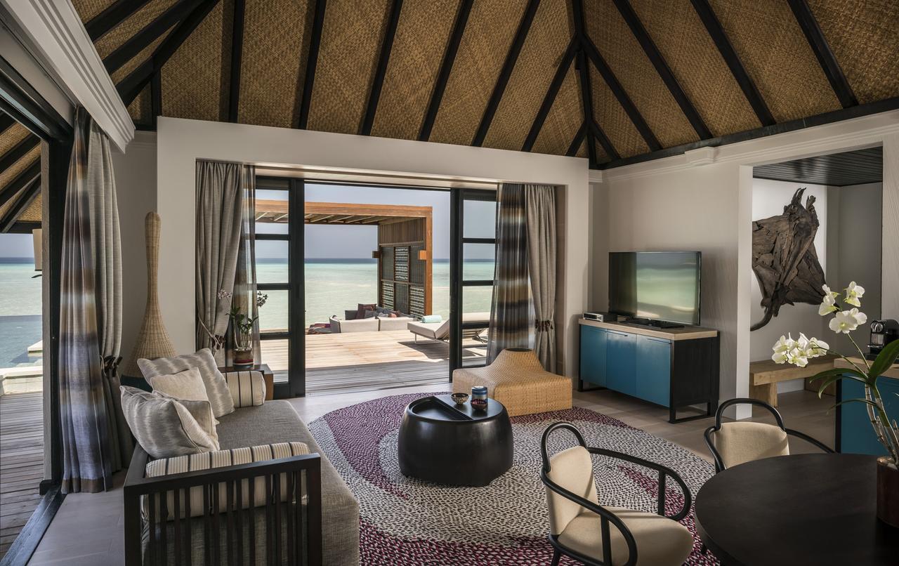 Four Seasons Resort Maldives At Kuda Huraa Esterno foto
