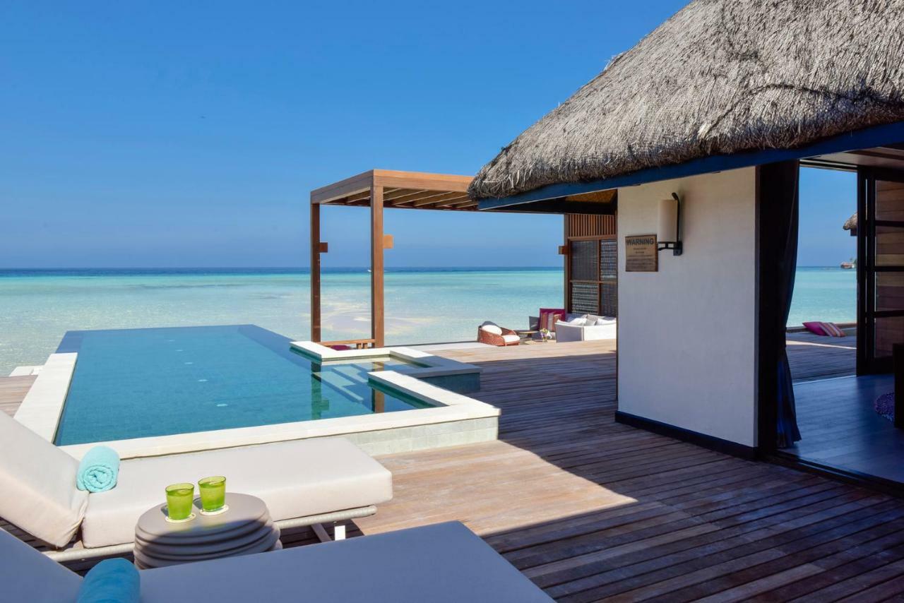 Four Seasons Resort Maldives At Kuda Huraa Esterno foto