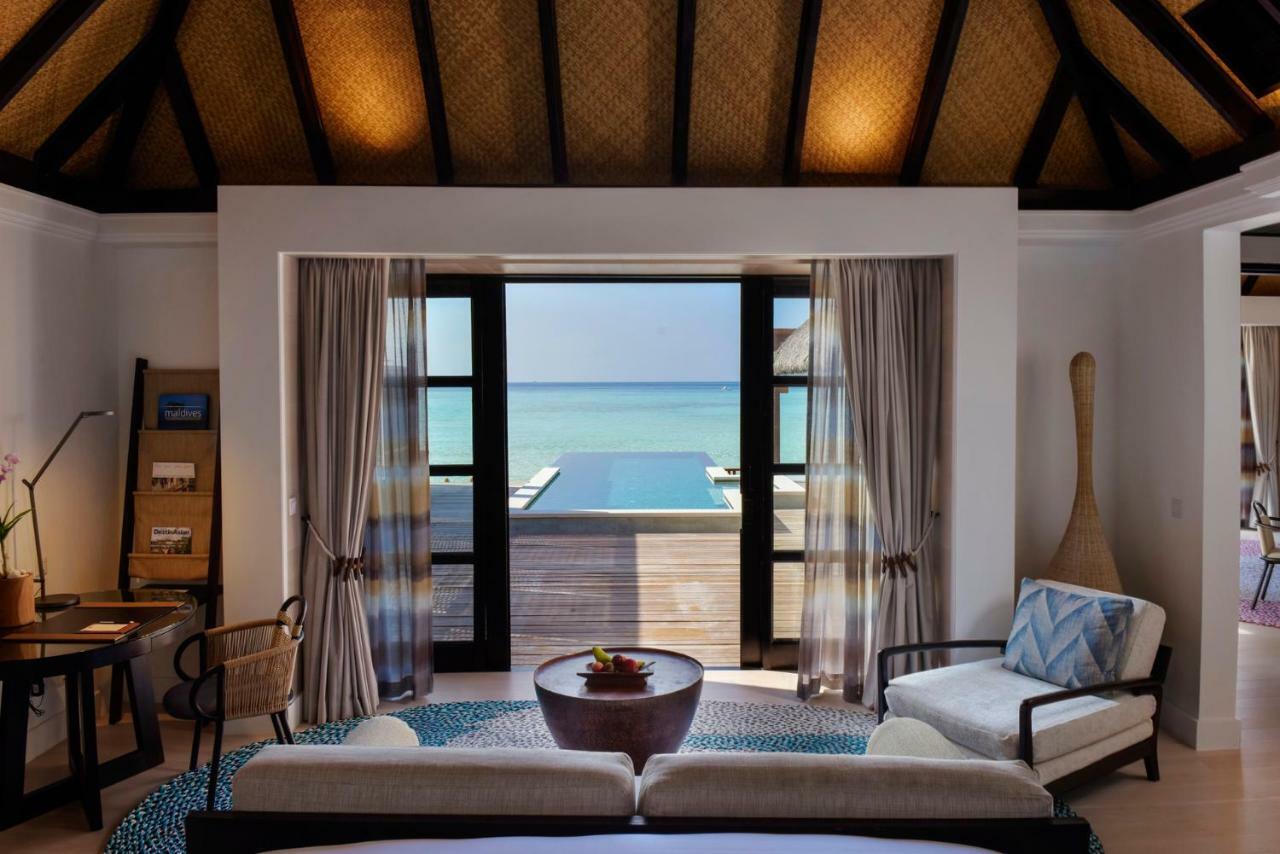 Four Seasons Resort Maldives At Kuda Huraa Esterno foto