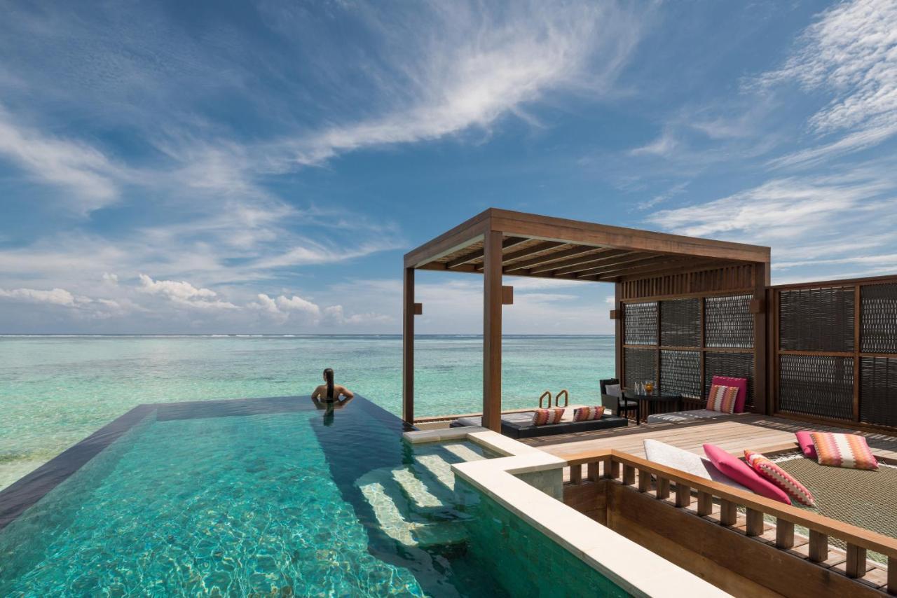 Four Seasons Resort Maldives At Kuda Huraa Esterno foto